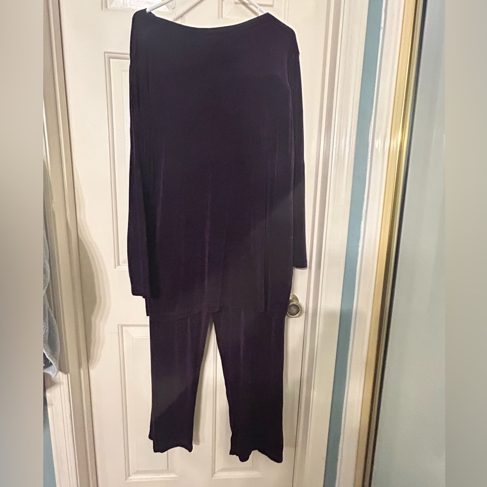 Designs Lane Bryant dark purple slinky knit top & pants  size 14-16